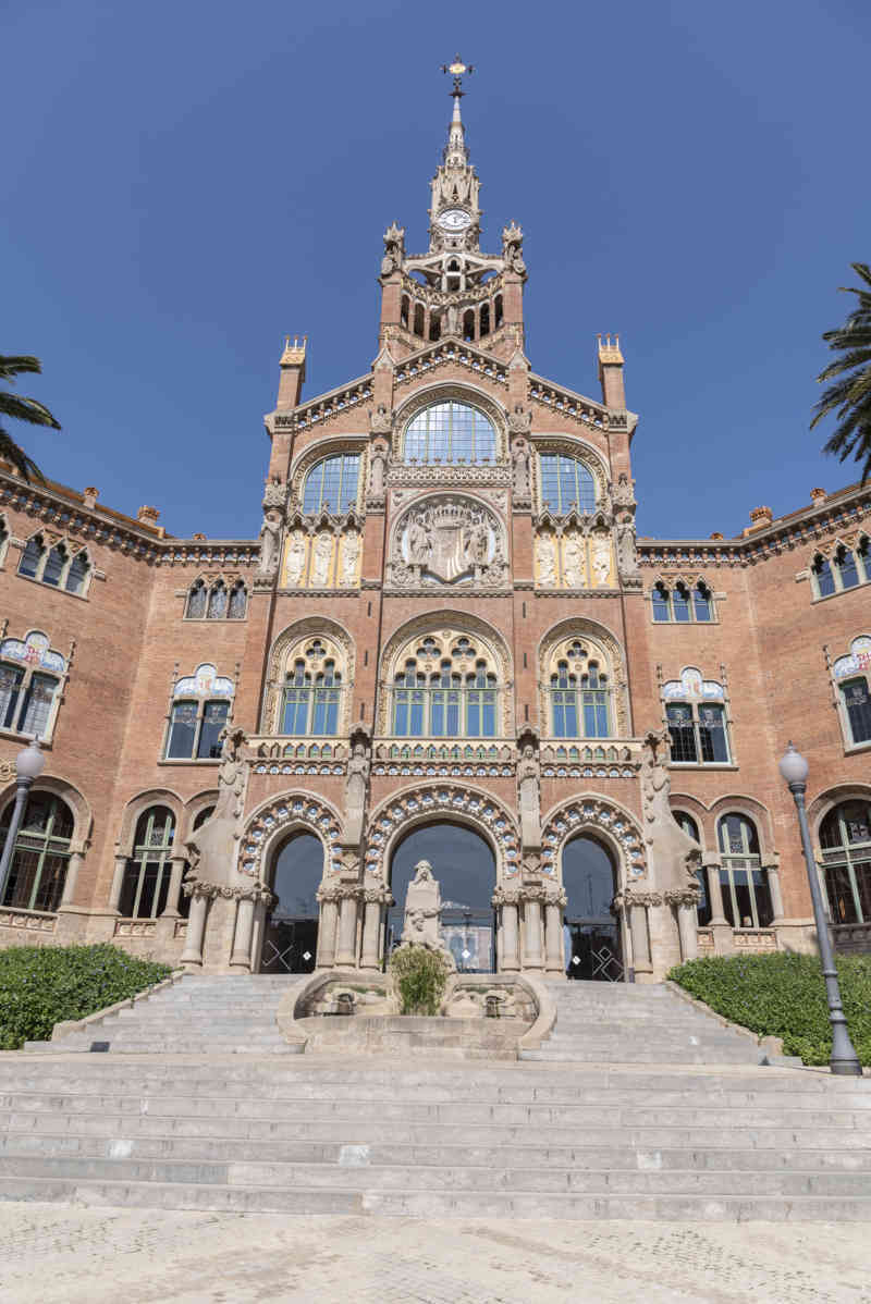 08 - Barcelona - Sant Pau Recinte Modernista - edificio de Administración .jpg